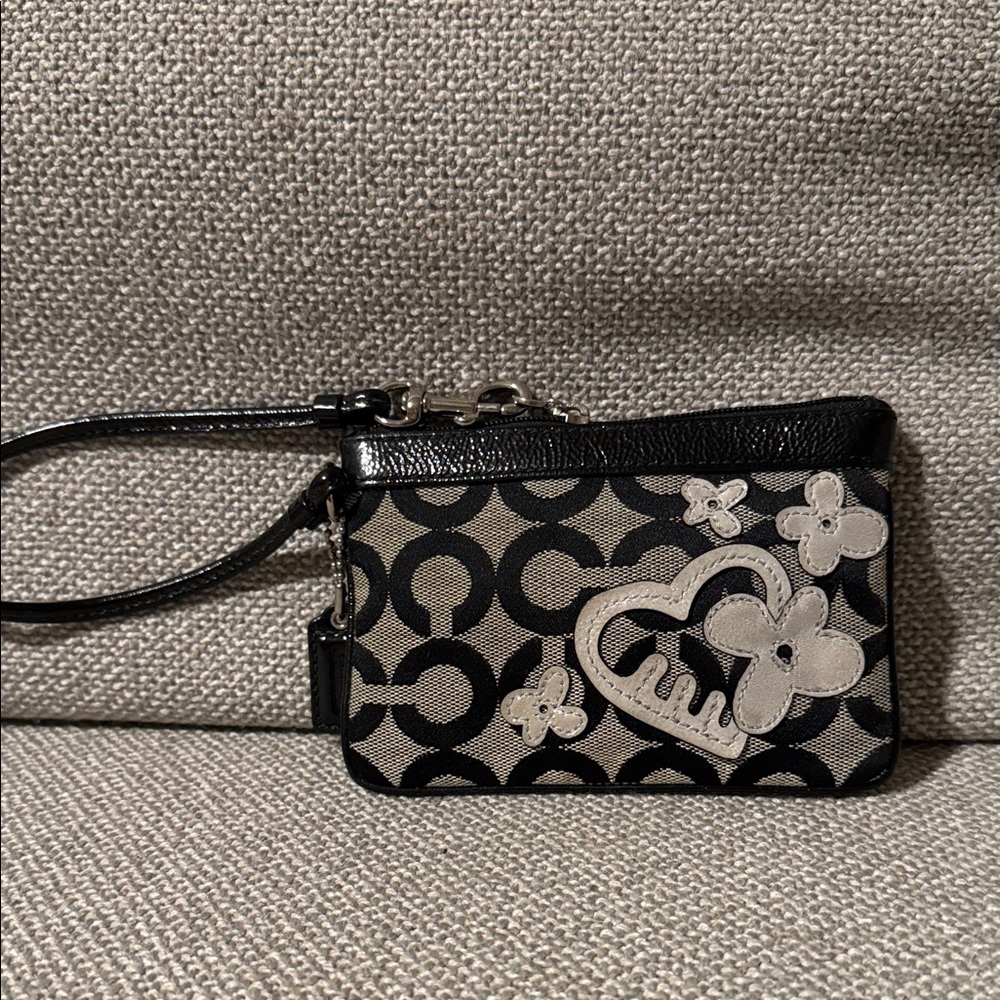 Coach Poppy Black Signature Wristlet • Gold Hardware • Rare Poppy Collection • L